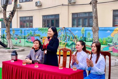 Trường Mầm non Ninh Hòa phối hợp với Trung tâm Anh ngữ OCEAN EDU tổ chức giao lưu tiếng anh cho trẻ từ 3-5 tuổi với chủ đề: “Động vật và sắc màu”