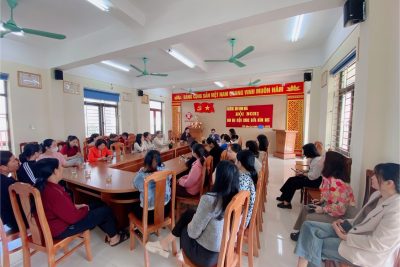 Trường Mầm non Ninh Hòa tổ chức họp Ban đại diện cha mẹ học sinh giữa năm học.