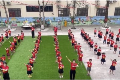 CÔ VÀ TRẺ TRƯỜNG MẦM NON NINH HÒA HƯỞNG ỨNG NGÀY “SỨC KHỎE TOÀN DÂN”